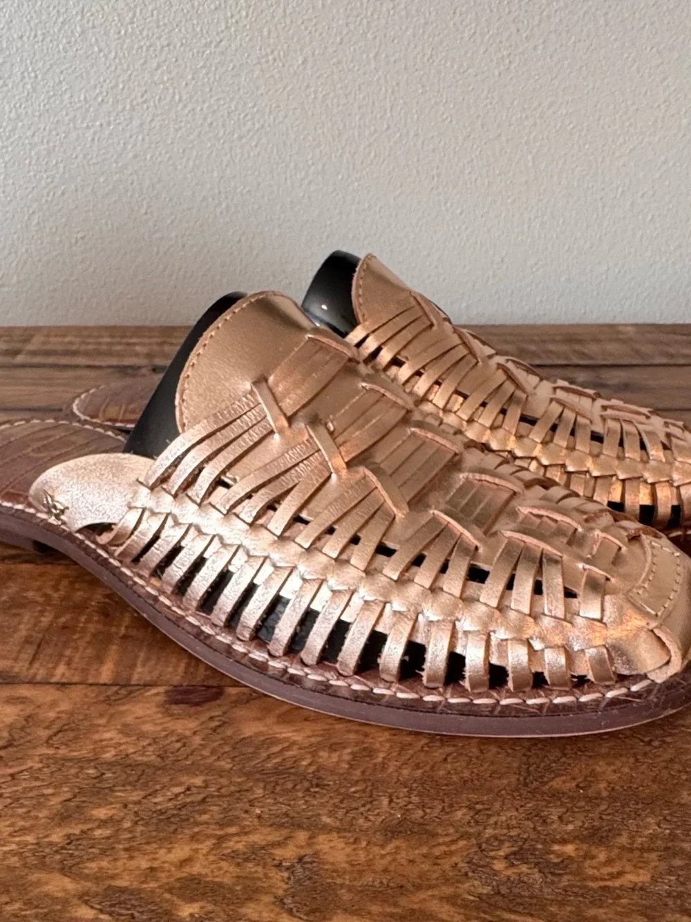 Sam Edelman Keelyn Women’s Leather Woven Slide Mules in Blush Gold Metallic